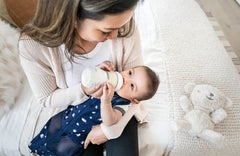 Your Guide to Supplementing Breastmilk With Formula