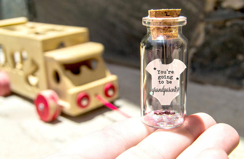 25 Fun Ways to Announce Your Pregnancy to Your Parents